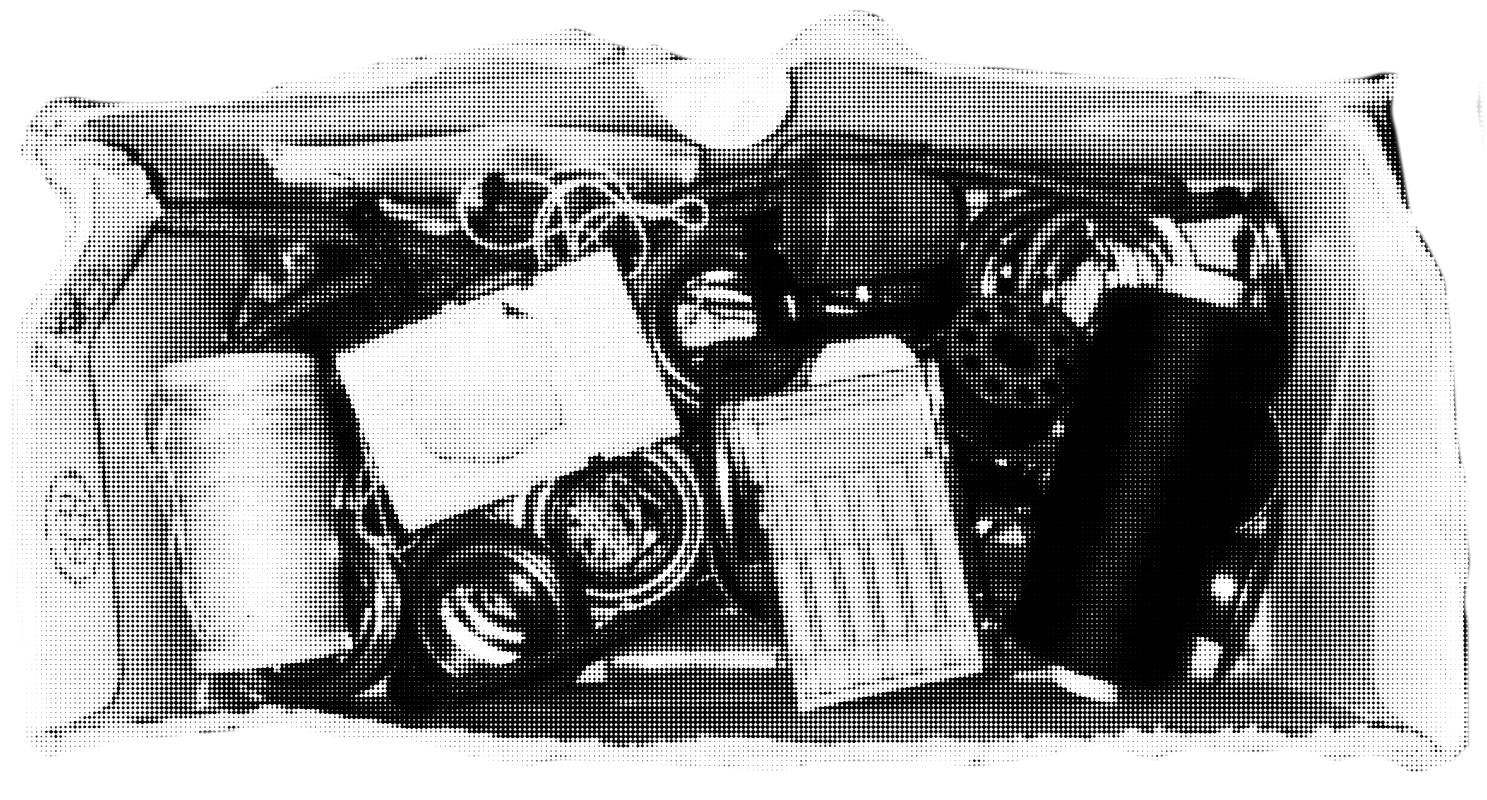 Eine Schachtel voller Nähzubehör